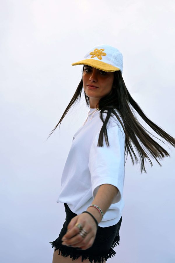 Casquette jaune – Image 2